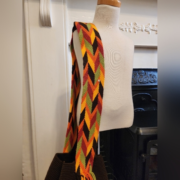 Brown and Orange Handmade Woven Knit Tassel Bucket Bag - Picture 4 of 12